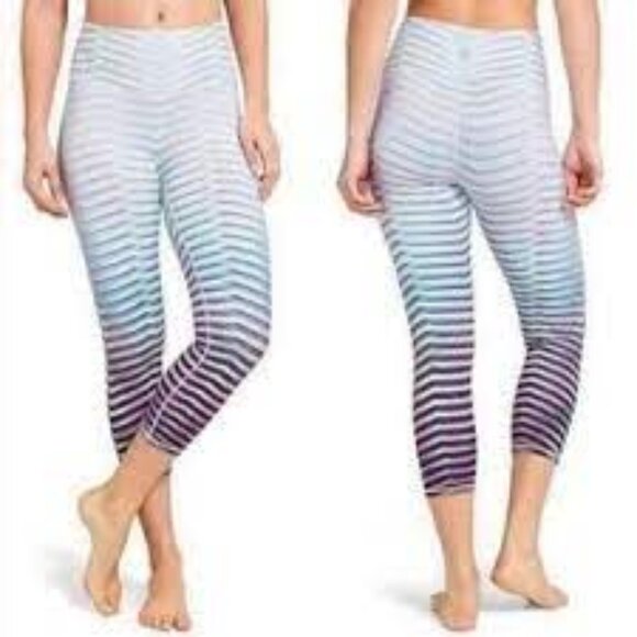 Athleta High Rise Prism Chaturanga Capri Leggings, Plus 2X - Picture 2 of 15